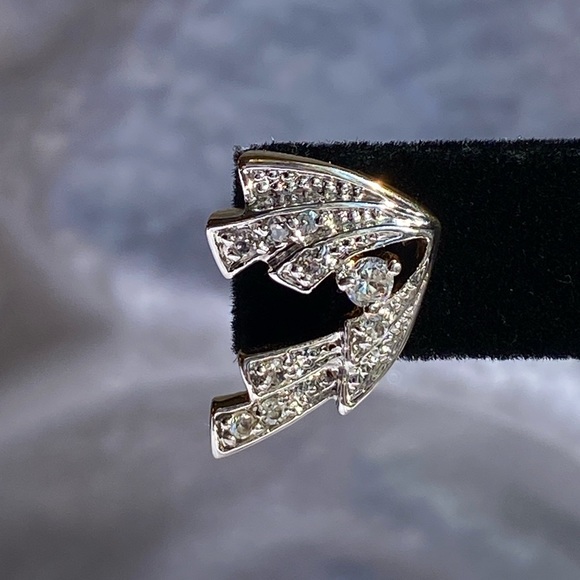 Jacqueline Kennedy JBK Clear Crystal Rhinestone Two Tone Earrings - Picture 3 of 14